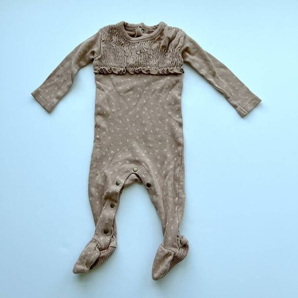 L'ovedbaby Neutral Smocked Floral Footed Sleeper - Picture 2 of 6